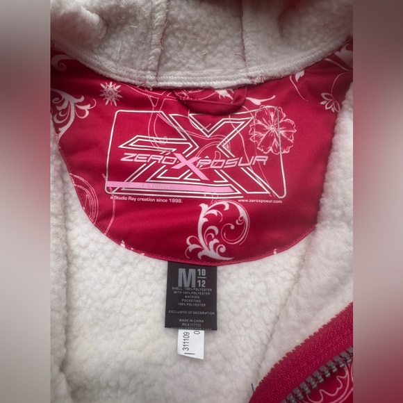 NWT ZeroXposur Performance Hoodie Girls M size 10-12
100% Polyester - Picture 5 of 9